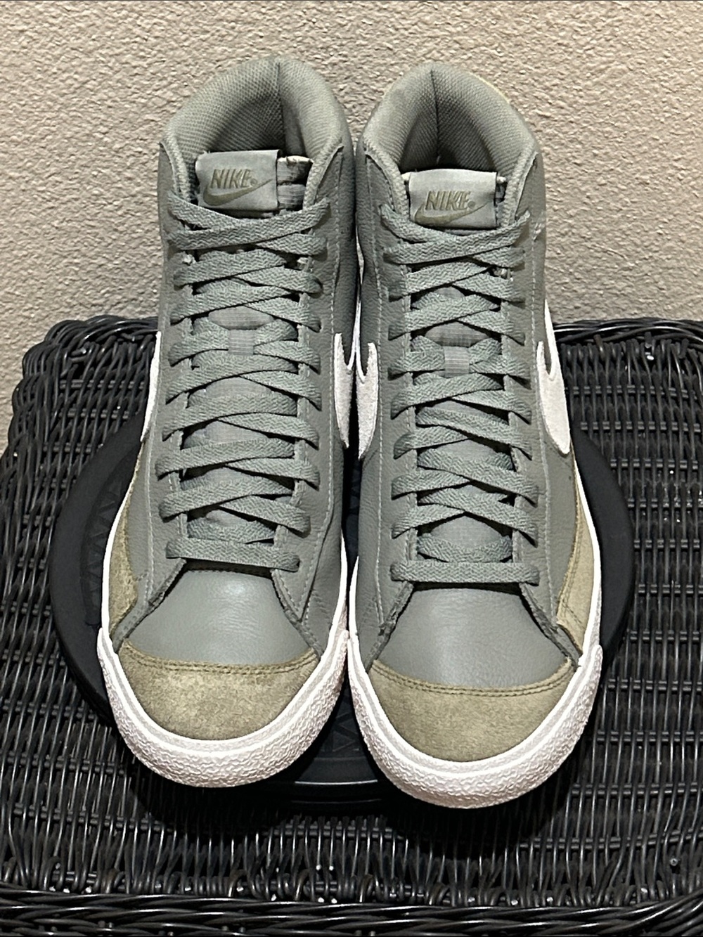 Nike Blazer Mid ‘77 Premium ‘Dark Stucco’ FZ1671-001 - Picture 3 of 7